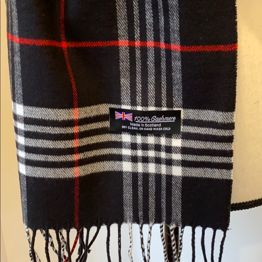 Cashmere Scarf🧣made in Scotland Black Multi - Picture 2 of 3